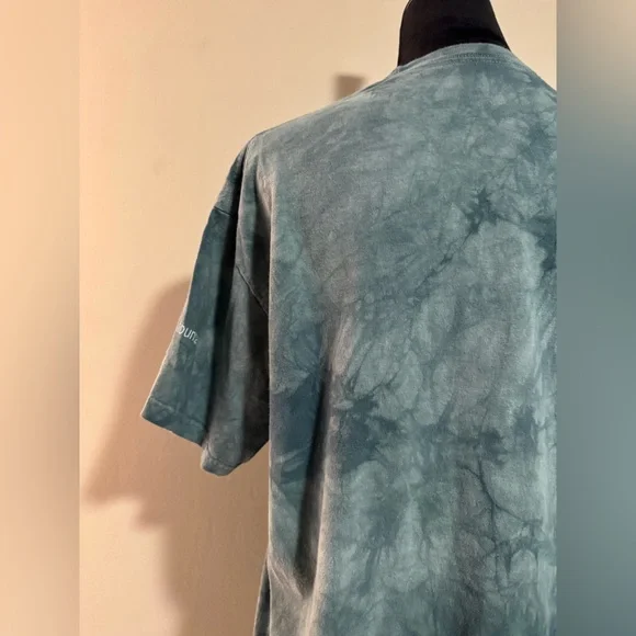 Preloved The Mountain Blue And Gold Macaws Green Classic T-Shirt size large - Picture 7 of 11